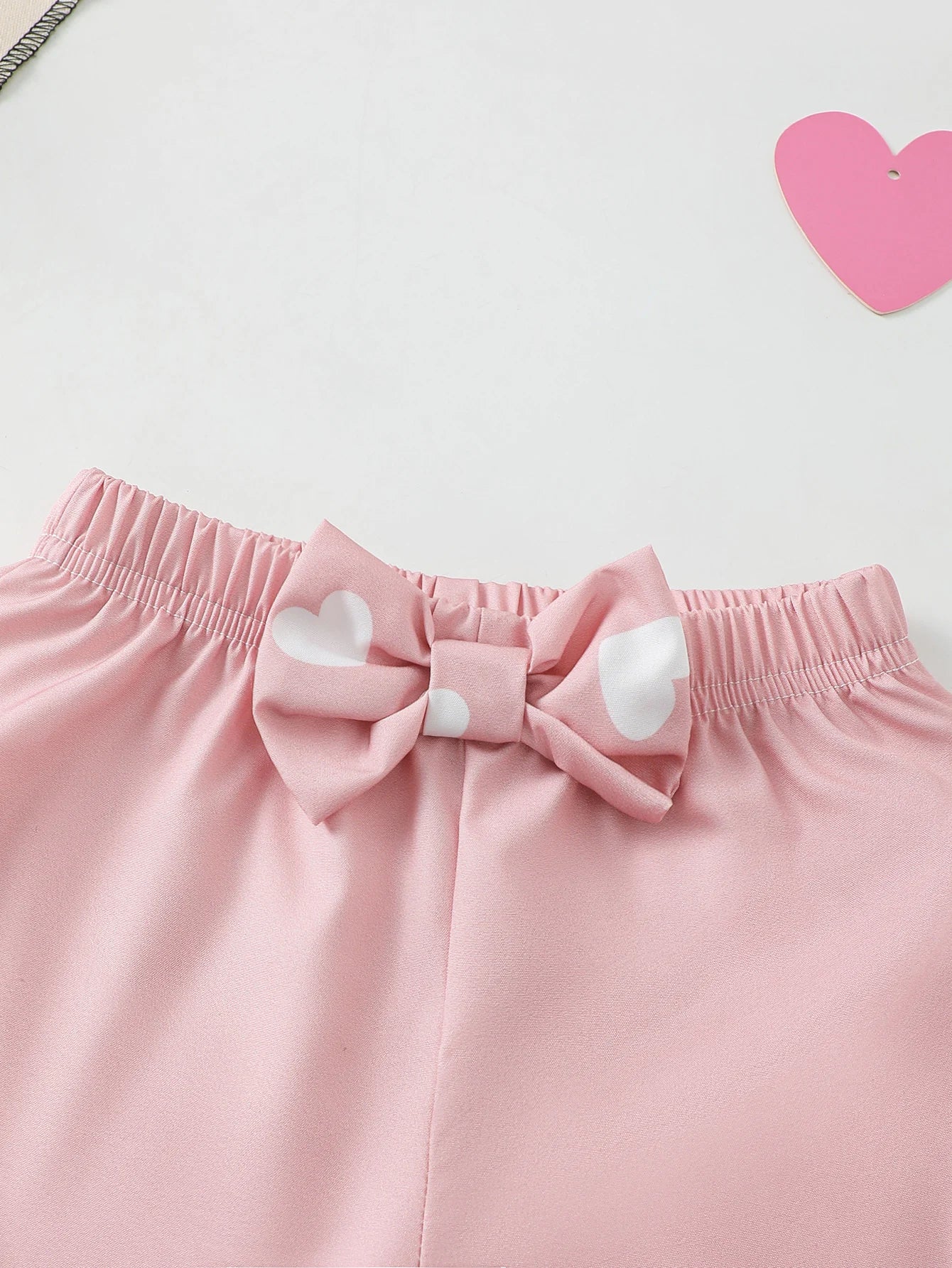 Heart Pattern Baby Girl Outfit with Butterfly Knot Shoulder Straps And Lace Hem Top And Shorts Pink Summer Casual Cute Set