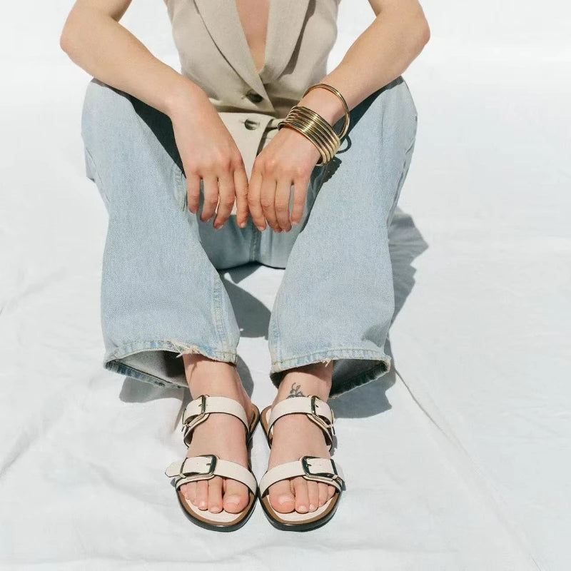 Comfortable Beige Soft Leather Flat Sandals Women Fashion Metal Buckle Designer Shoes Summer Sexy Open Toe Non Slip Beach Shoes