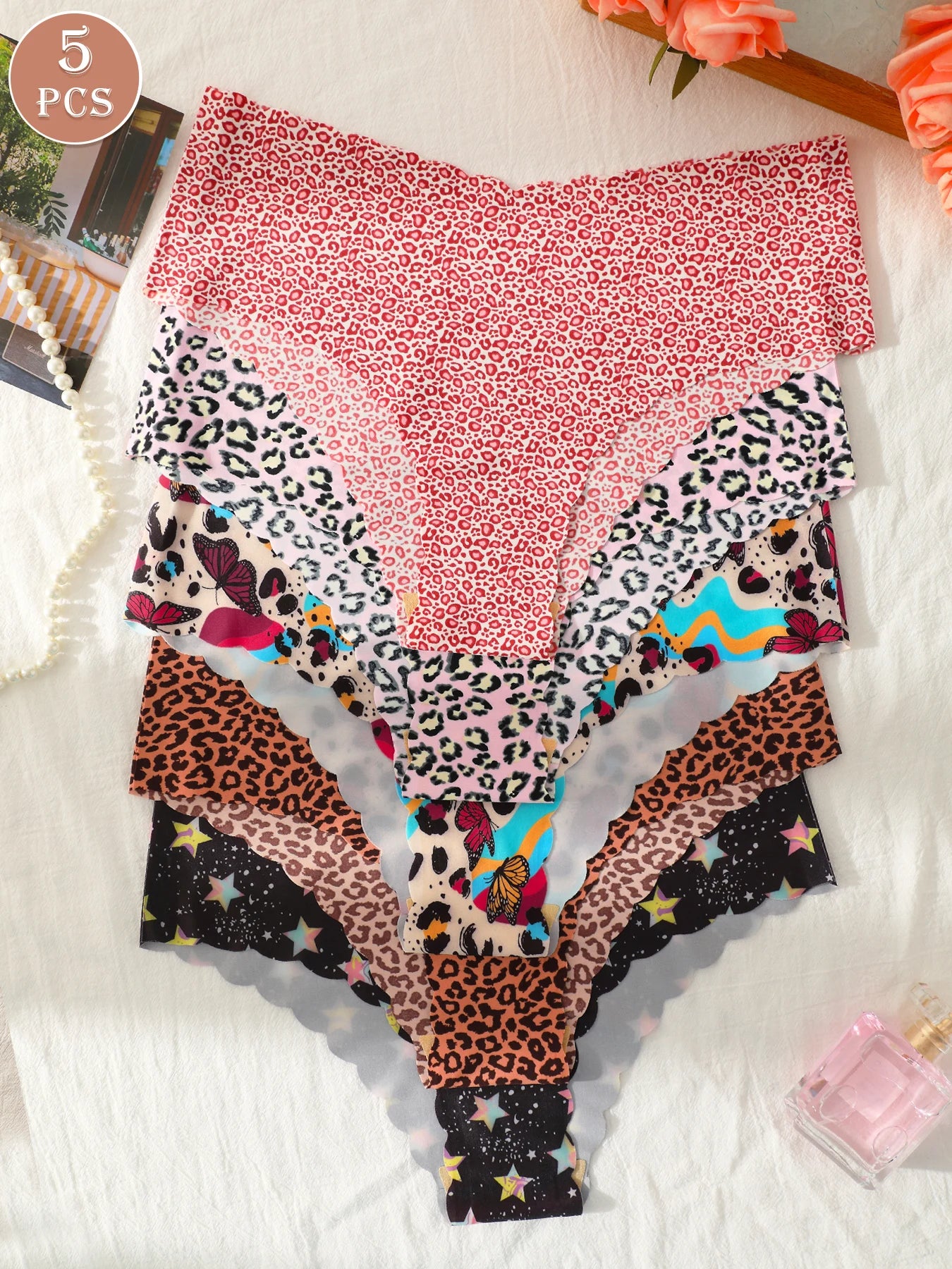 5-Piece Set of Women's Seamless Invisible Triangle Panties, Fully Printed Design, Comfortable and Stretchy Women's Underwear