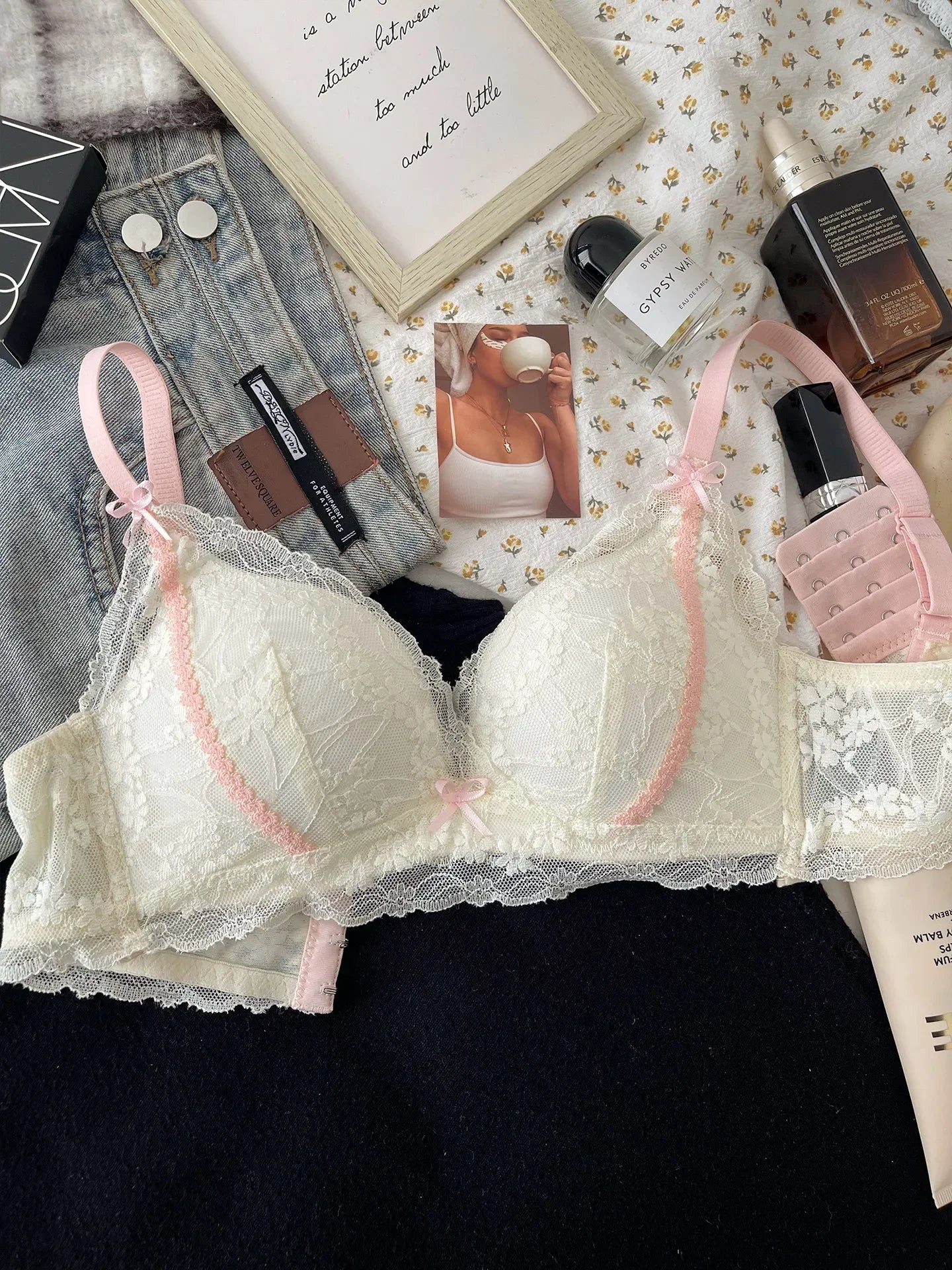 Lace lingerie for women wireless push-up bra for small breasts enhances cleavage & lifts side support to gather underarm fat