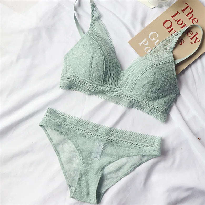 New Women 4 Colour Underwear French Wire-Free Ultra-thin Bralette Sexy Lace Triangle Cup Push Up Bra Set Cotton Bra and Panties