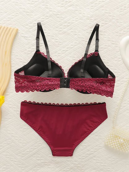 Hot selling 2 pieces of women's sexy embroidered lace lingerie set gathering push ups comfortable bra underwear A2161