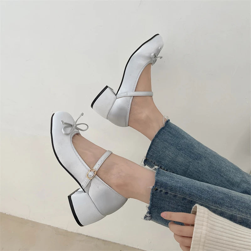 New Thick Heel Shoe Elegant Bow Lolita Shoes College Girls High Heels Pumps Fashion Women Sandals Dancing Shoes Mary Janes Shoes