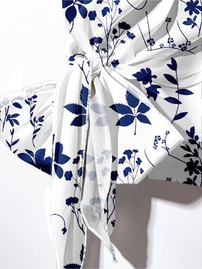 Summer Comfortable and Casual Women's Plus Size White Plant Pattern Twisted Top, Navy Blue Wide Leg Pants Set, Two-Piece Set
