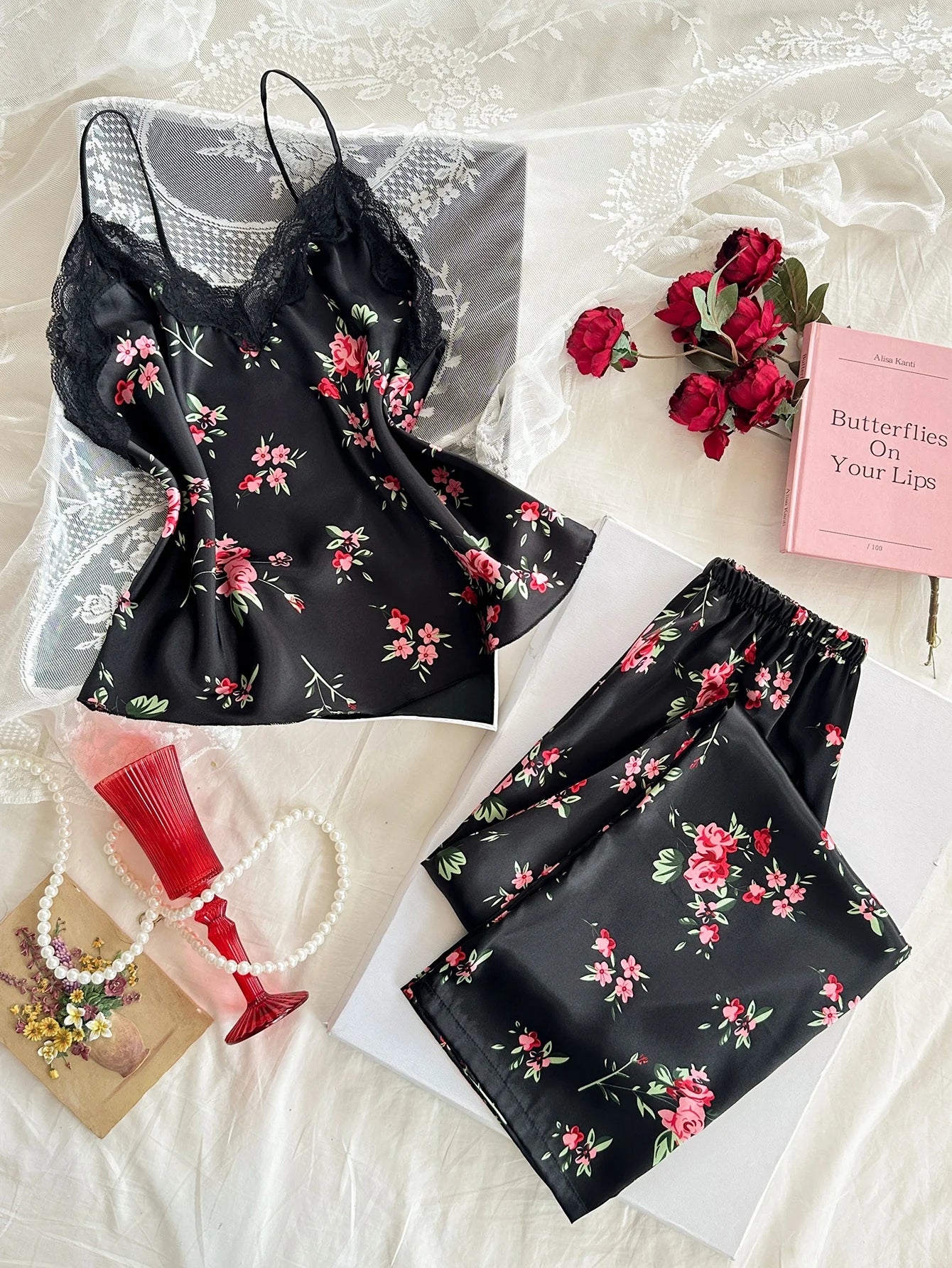 Women 2 Piece Set Elegant And Romantic Printed V Neck Lace Top And Pants Comfortable And Breathable Women's Clothing