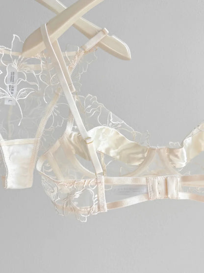 Romantic Lace Lingerie Set Sheer Mesh Ultra-Thin Soft Underwire Minimizer for Full Bust & Push-Up for Small Bust