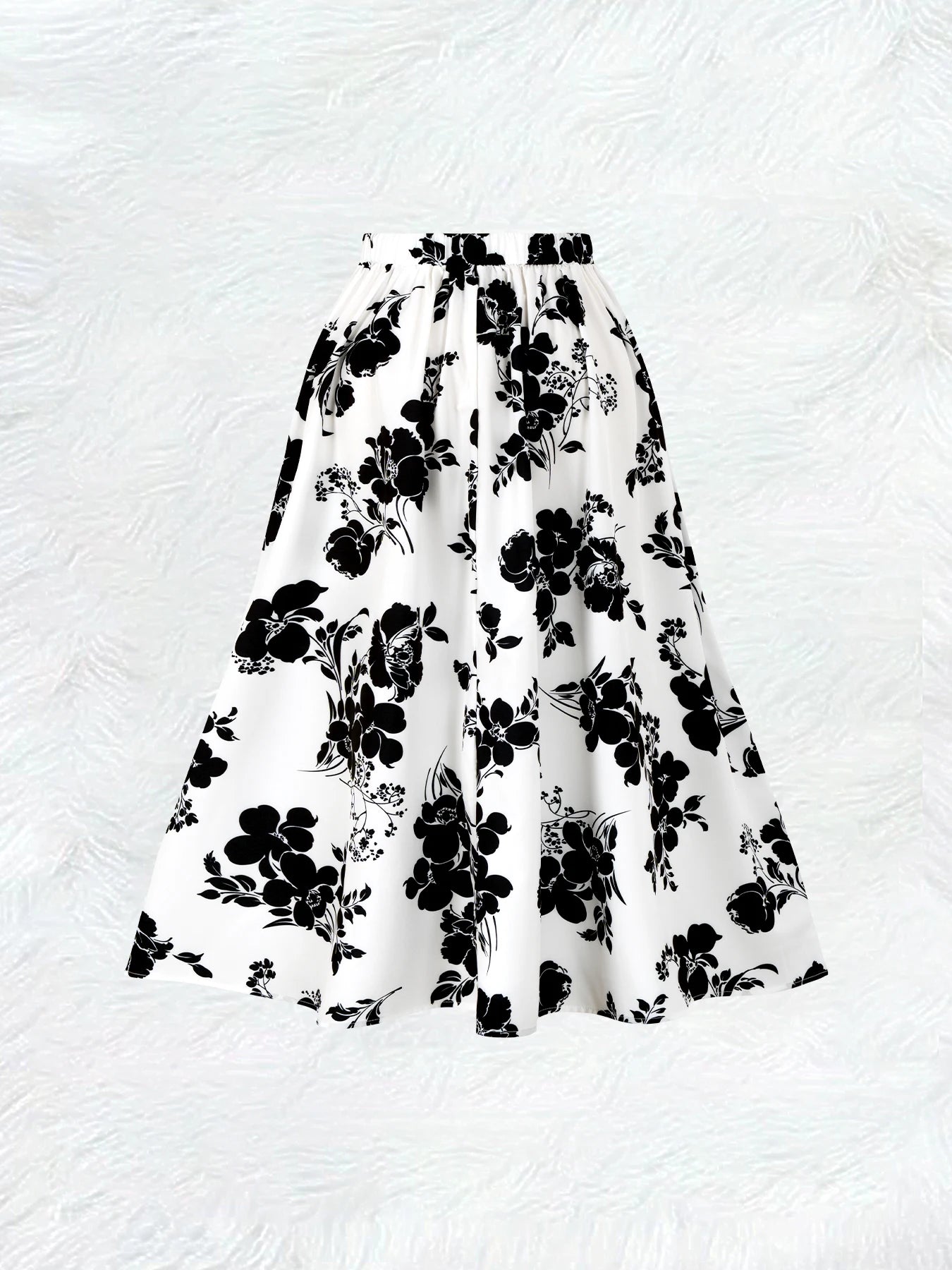 Four Seasons vacation style Black And White Floral Design half skirt