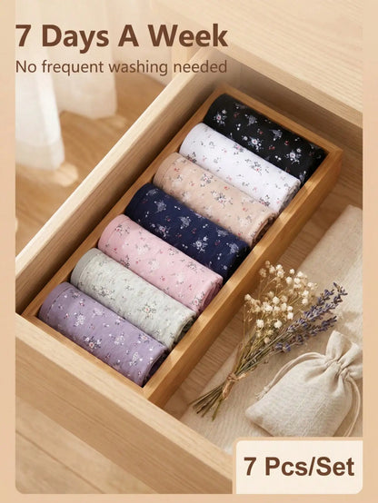 7PCS Plus Size Ditsy Floral Print Cotton Briefs, Mid Rise Multi Color Everyday Underwear, Ladies Casual Basic Printed Panty Mult