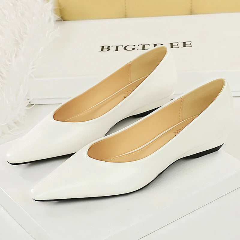 BIGTREE Shoes Low Heeled Women's Shoes Wedge Heels Pointed Tip Ladies Shoes Commuting Professional Women Shoes 5 Color Low Heels