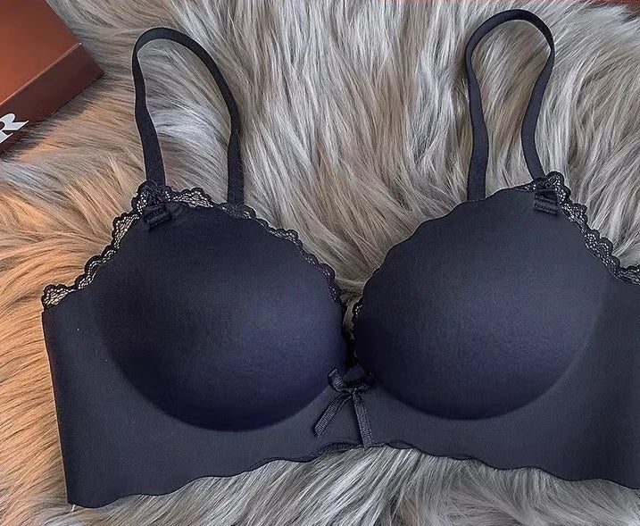 Hot Selling Ladies Push Up Bra Set Seamless Wireless Support Anti-Sagging Comfort Lingerie S-XL for Young Women Soft Daily Wear