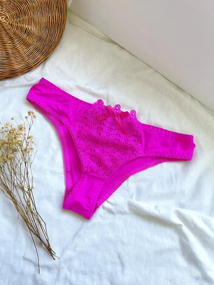 Solid Color Sexy Women's Bikini Panties Low-Rise Comfortable Ladies Lace Pattern Briefs