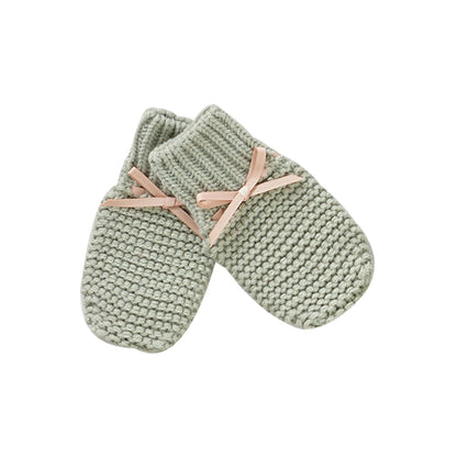 Newborn Baby Shoes Knitted Infant Girls Boys Boots Cute Butterfly-knot Toddler Walk Bed Shoes Warm 0-18M Accessories Hats Gloves