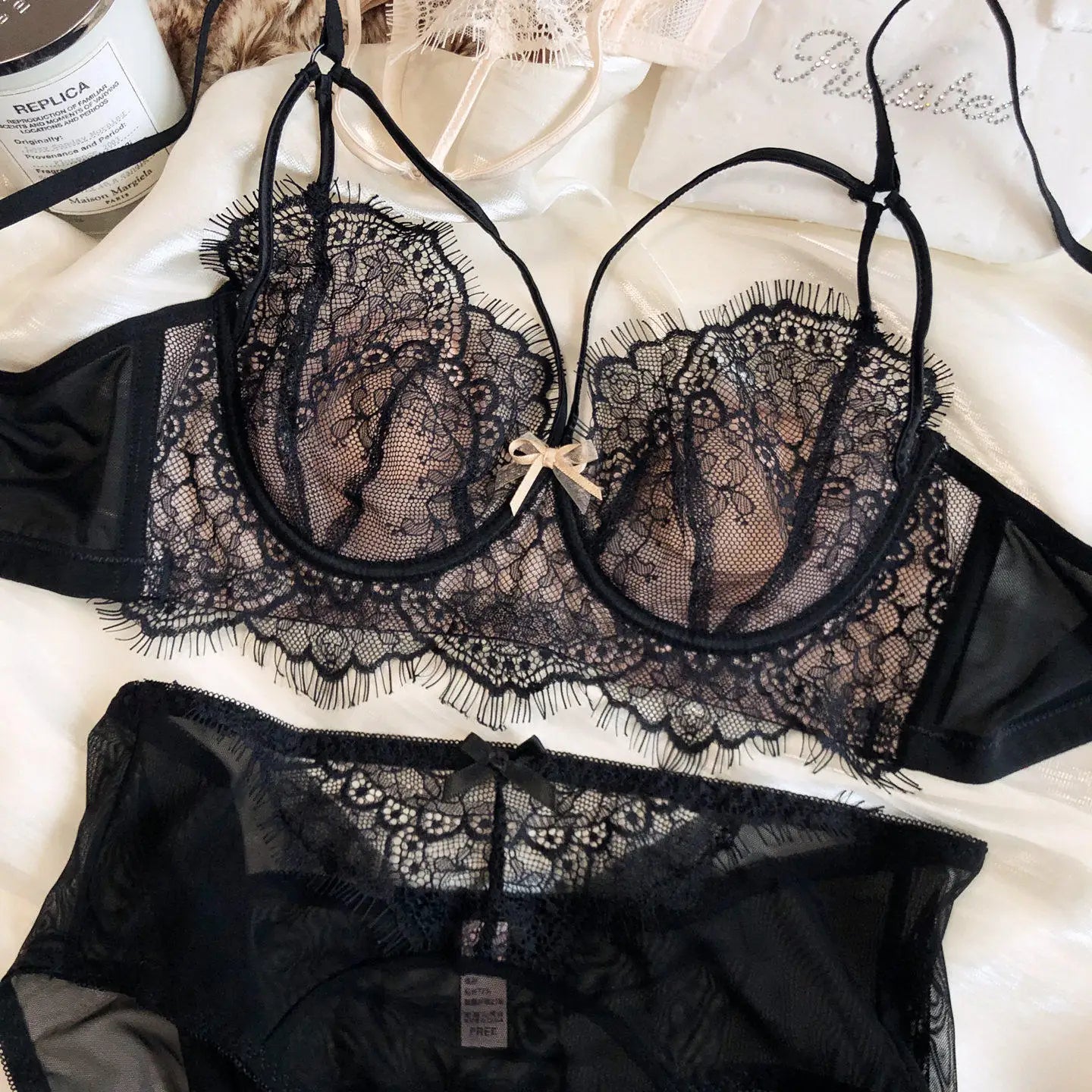 Sexy Hollow Bra Briefs Set French Thin Cup Lace Embroidery Women Underwear Wire Free Bralette Padding Comfort Plus Size Lingerie