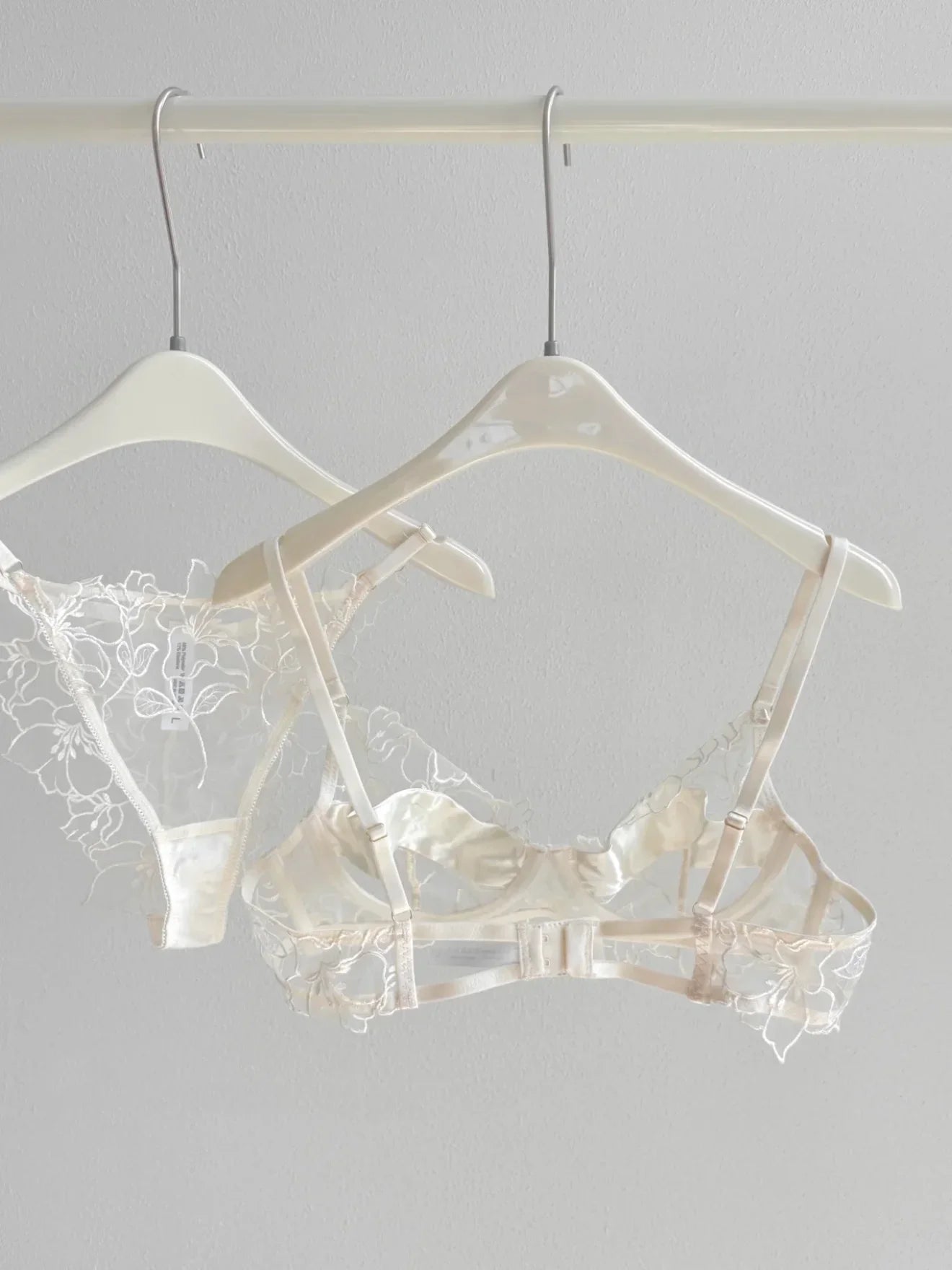 Romantic Lace Lingerie Set Sheer Mesh Ultra-Thin Soft Underwire Minimizer for Full Bust & Push-Up for Small Bust