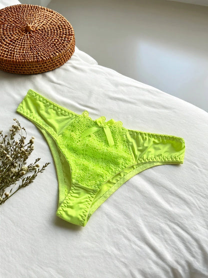 Solid Color Sexy Women's Bikini Panties Low-Rise Comfortable Ladies Lace Pattern Briefs