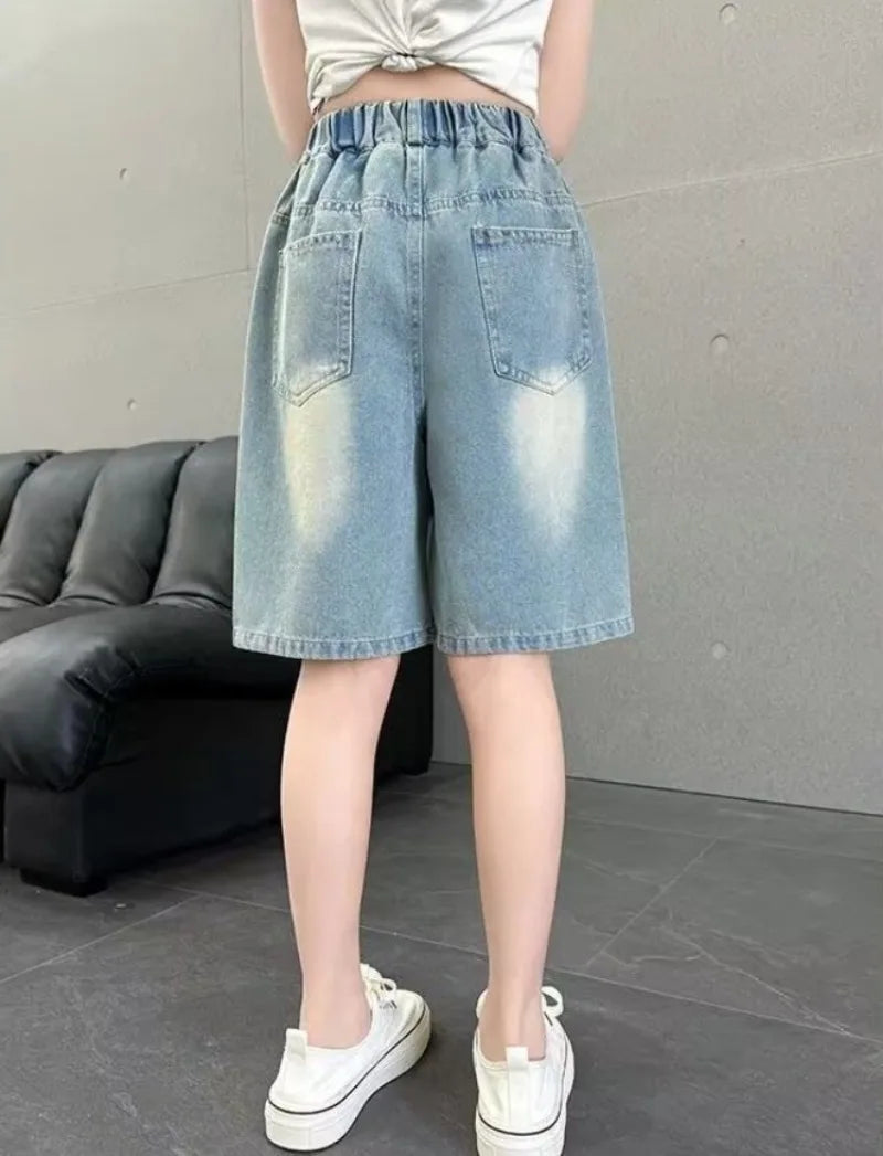 2026 Summer Girls' Korean Style Lightweight Denim Shorts with Alphabet Print Casual Summer Pants for Kids Trendy Breathable