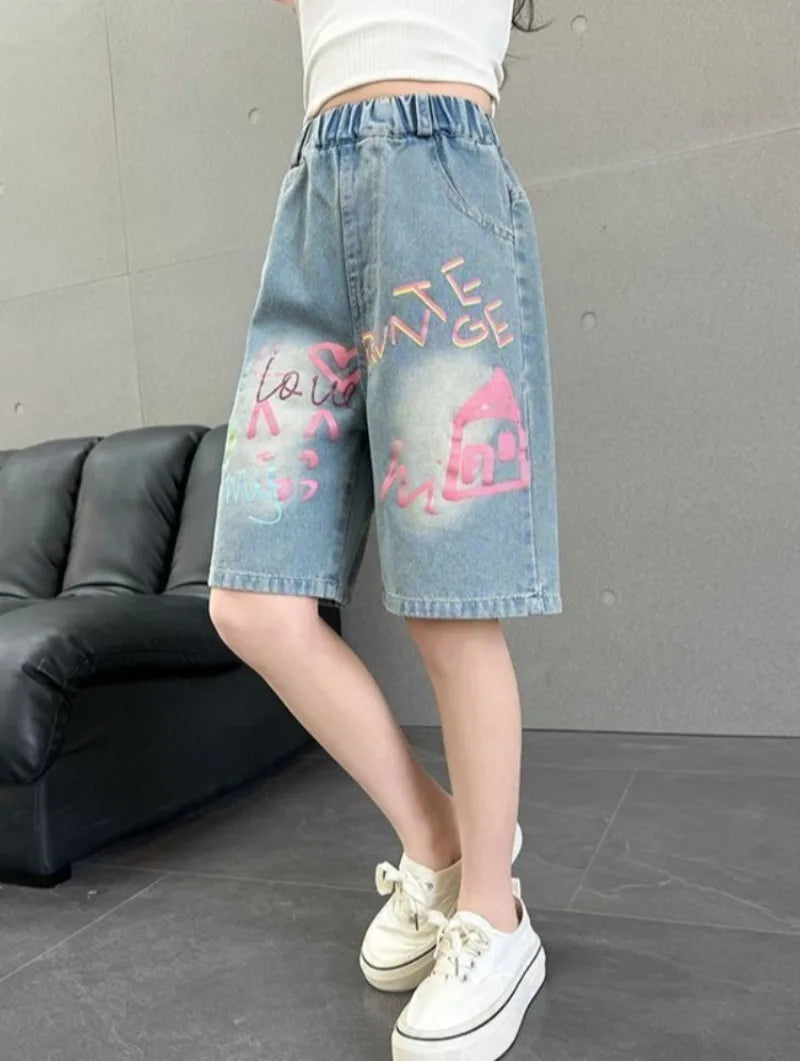 2026 Summer Girls' Korean Style Lightweight Denim Shorts with Alphabet Print Casual Summer Pants for Kids Trendy Breathable