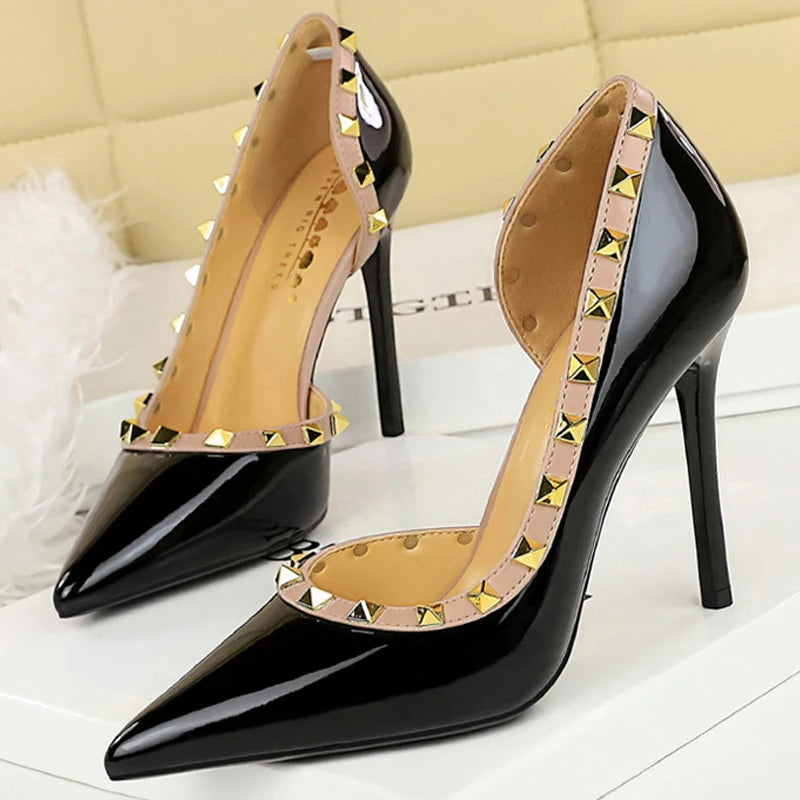Sexy Women Pumps Rivet Design High Heels Women 10.5 CM Stiletto Patent Leather Ladies Pumps Luxury Banquet Shoes Plus Size 43