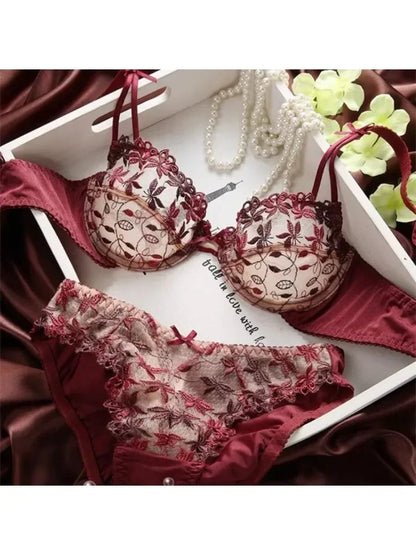 BANERDANNI Victorian Style Plus Size Red Lace Bra Set Sexy Underwire Support for Big Breasts Women's Elegant Lingerie Bow Design