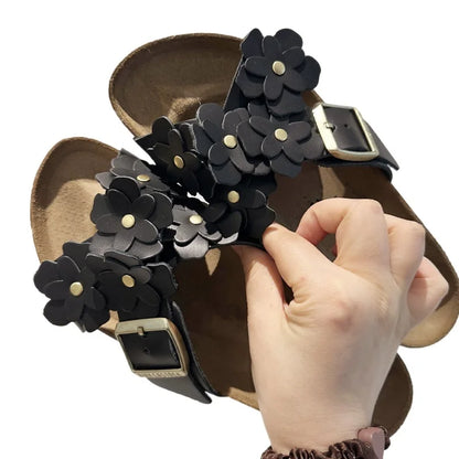 Fashion Floral Decoration Platform Slippers Women Luxury Metal Buckle Design Flat Sandalias Summer Outdoor Sandals Beach Shoes