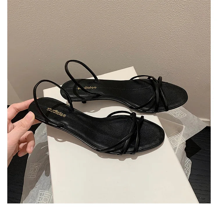 Fashion Pointed Toe Cross Tied Kitten Heel Sandal Women Summer Sexy Open Toe Patchwork Slide Sandal Elegant Comfort Zapato Mujer