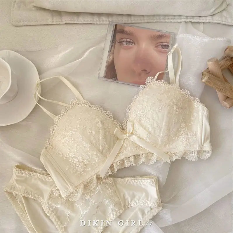 Sexy Lace Embroidered Bra Set with Small Chest Gathered for Collection, Accessory Breasts Without Steel Rims, Underwear Set