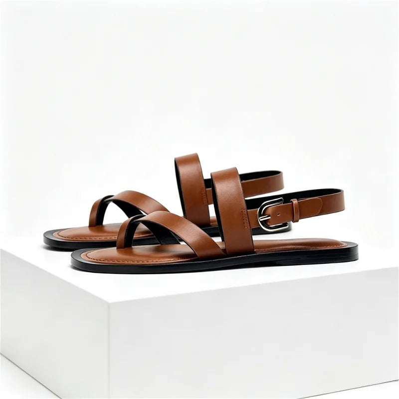 Luxury Cross-Strap Flat Sandals Women Fashion Metal Buckle Ankle Strap Desiger Sandals Comfort Clip Toe Beach Shoes Flip Flops