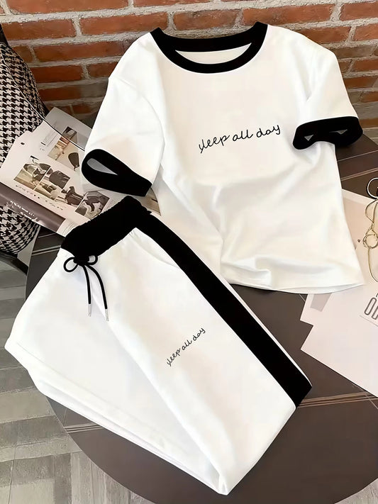 Personalized Prints, Contrasting Color Designs, Women's Suits, Short-Sleeved Tops and Pants for Spring and Summer, Casual Sports Two-Piece Outfits for Women, Suitable for Daily Commuting, Street Strolls, and Campus Outings, W