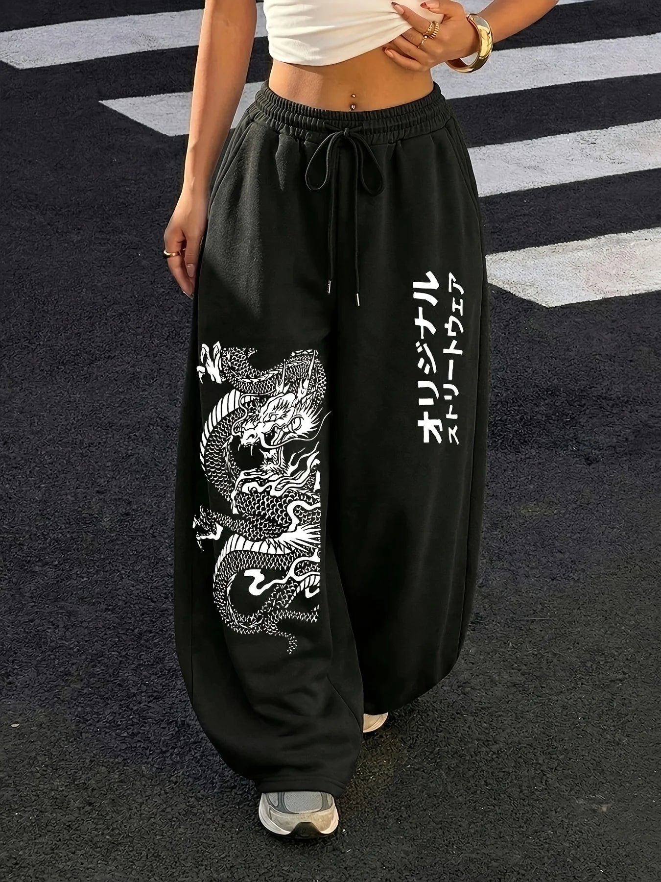 New Women's Plus Size Dragon Print Pants Fleece Elastic Waist Straight Leg Sweatpants Fashionable and Versatile