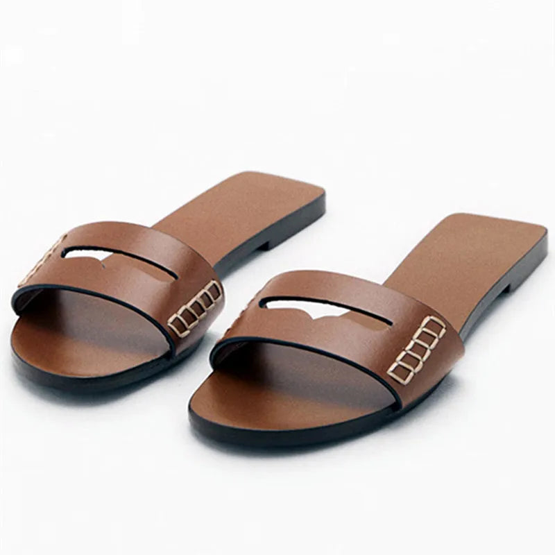 Concise Style Flat Sandals Women Light Comfortable Women Slippers 2026 Summer New Designer Flip Flops Soft Leather Beach Shoes