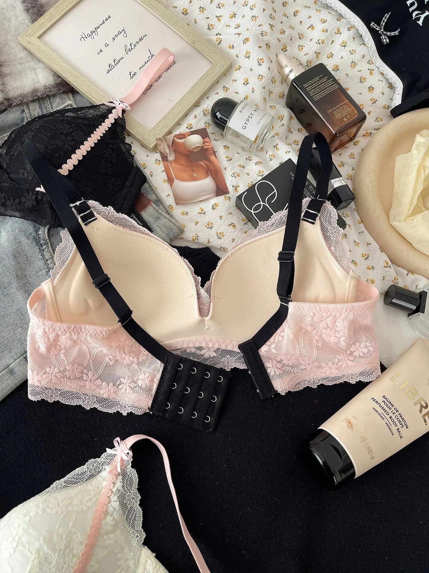 Lace lingerie for women wireless push-up bra for small breasts enhances cleavage & lifts side support to gather underarm fat