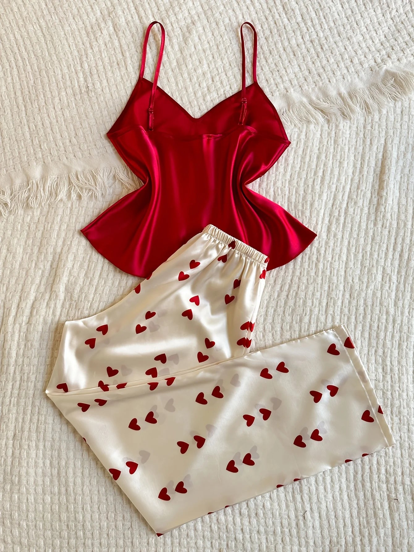 New V Neck 2 piece Women's Pajamas with Contrast Color Solid Top with Heart Printed long Pants Casual Sleepwear Set for Ladies