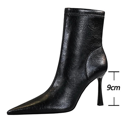Retro Women's Short Boots Side Zipper High Heeled Leather Boots Pointed Tip Women's Plush Warm Winter Boots Stiletto Heels 9 cm