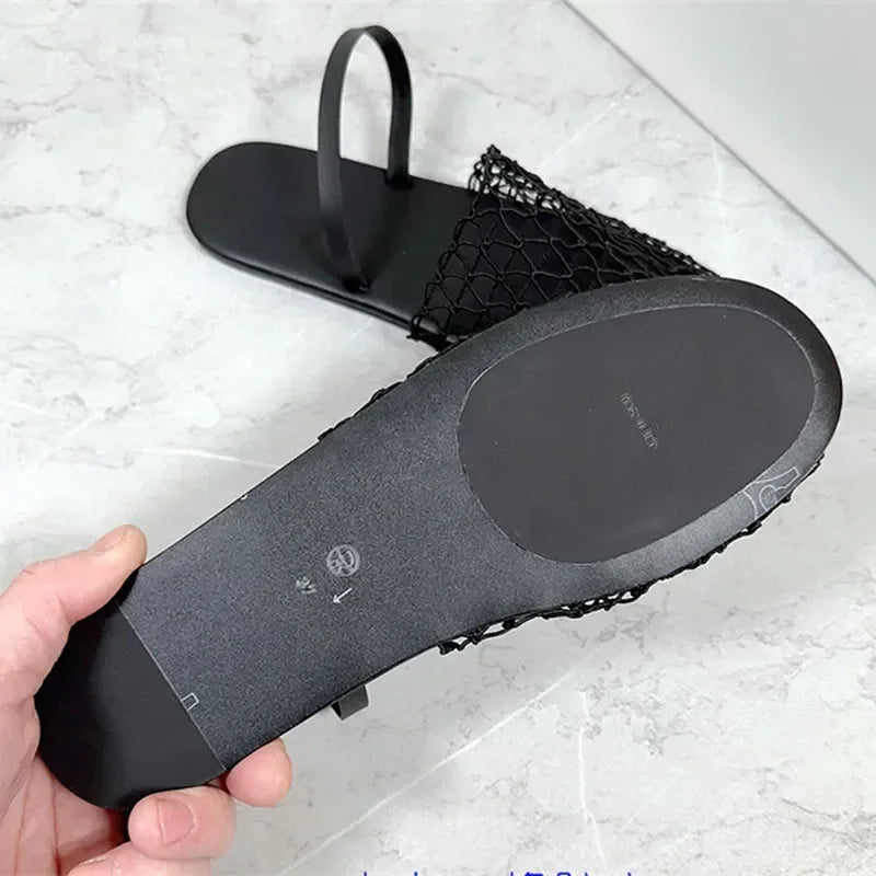 Novelty Mesh Flat Sandals Women Designer Weaving Hollow Breathable Mules Slippers Summer Light Comfort Slingbacks Slide Sandals