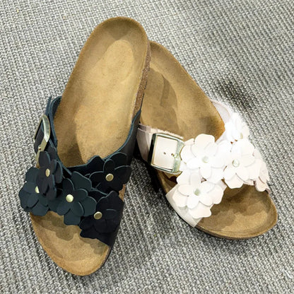 Fashion Floral Decoration Platform Slippers Women Luxury Metal Buckle Design Flat Sandalias Summer Outdoor Sandals Beach Shoes
