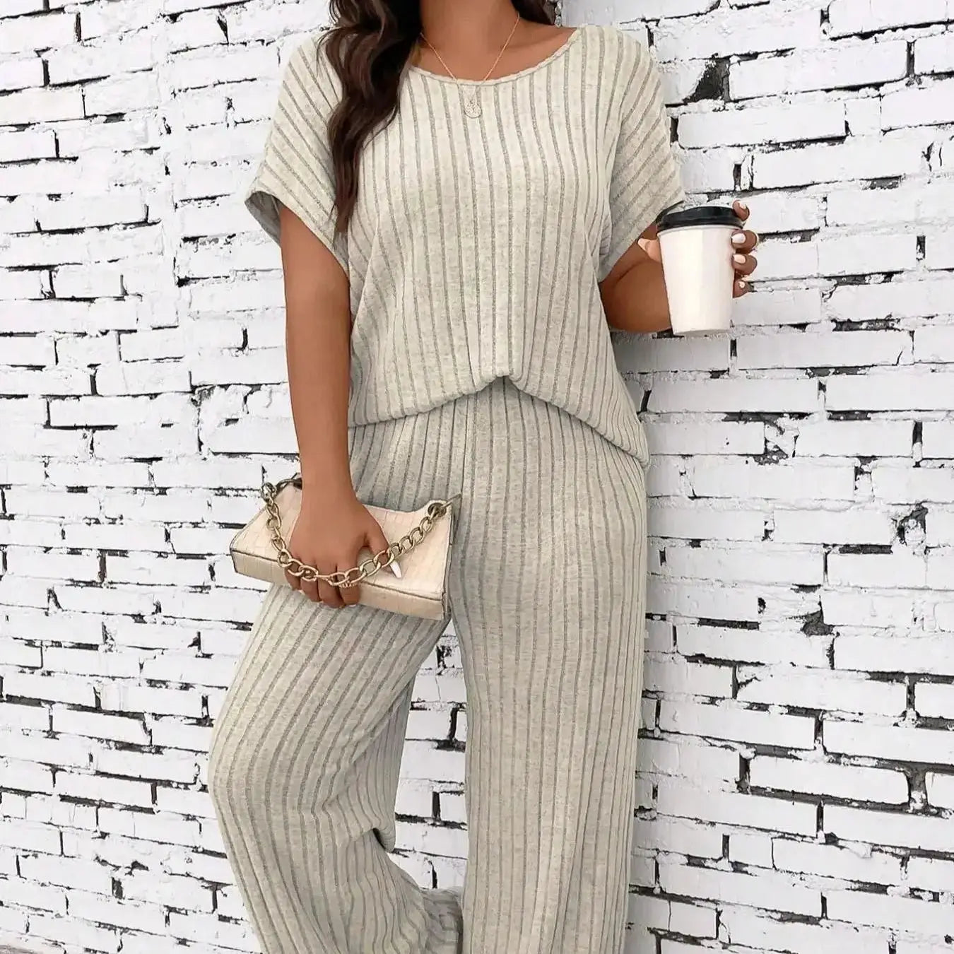 2 Counts Women's Plus Size Textured Batwing Sleeve Tee & Elastic Waist Pants Set, Casual Short Sleeve T-shirt & Straight Leg Tro