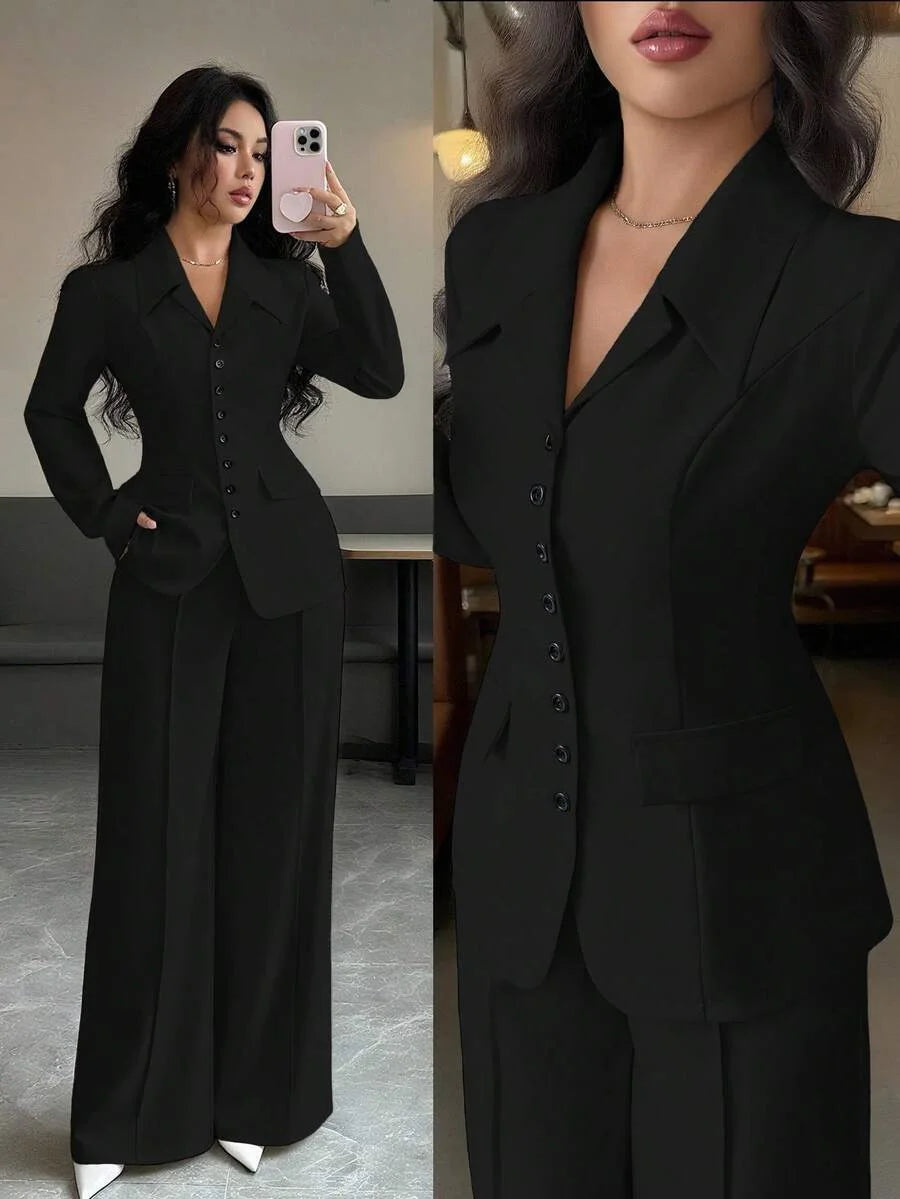 Solid-color button-down front shirt. Casual drop-shoulder long-sleeve top paired with trousers. A women's casual set suitable fo