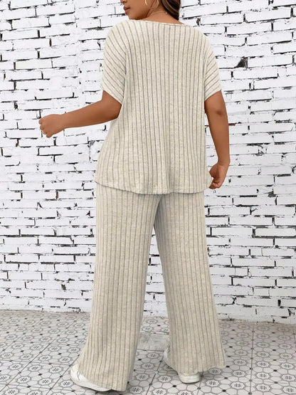 2 Counts Women's Plus Size Textured Batwing Sleeve Tee & Elastic Waist Pants Set, Casual Short Sleeve T-shirt & Straight Leg Tro