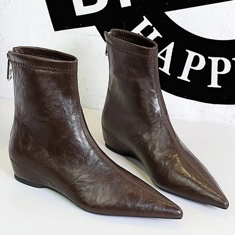 Retro Women's Boots Low Heeled Ankle Boots With Wedges Heels Women Shoes Rear Zipper Ladies' Leather Boots Pointed Short Boots