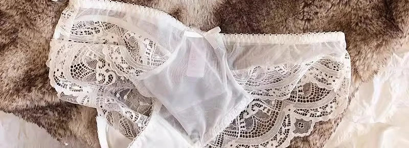 MOYISU Sexy French Lace Bralette Small Bust Cup Bra Set with Removable Straps & Push Up Pads, Soft Underwire Thin Girls Bra Top
