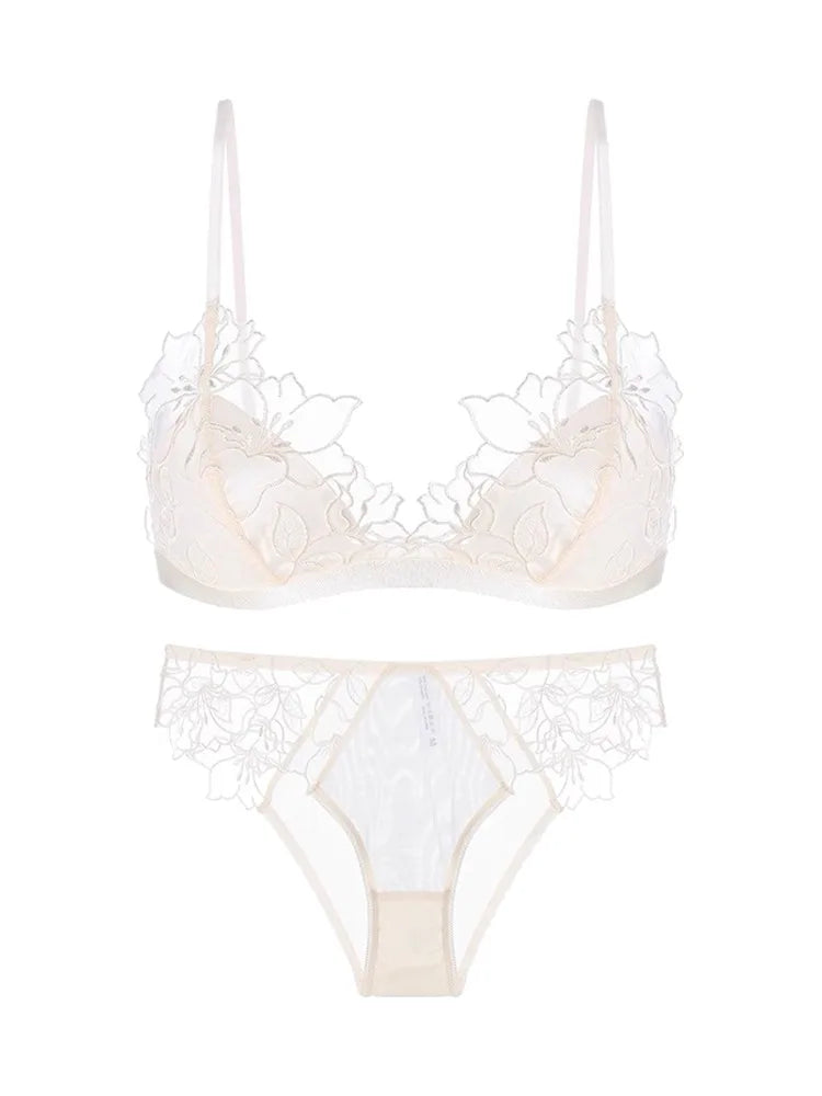 Elegant French Lace Bralette Wireless Triangle Cup No Underwire Thin Straps Small Bust Women Comfort Lingerie Set BANERDANNI