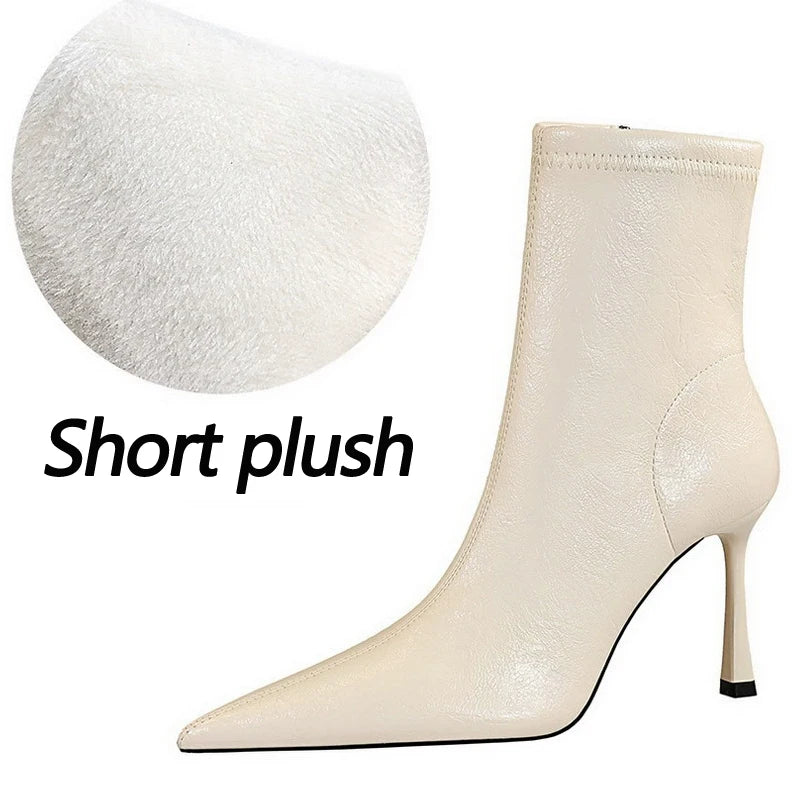 Retro Women's Short Boots Side Zipper High Heeled Leather Boots Pointed Tip Women's Plush Warm Winter Boots Stiletto Heels 9 cm