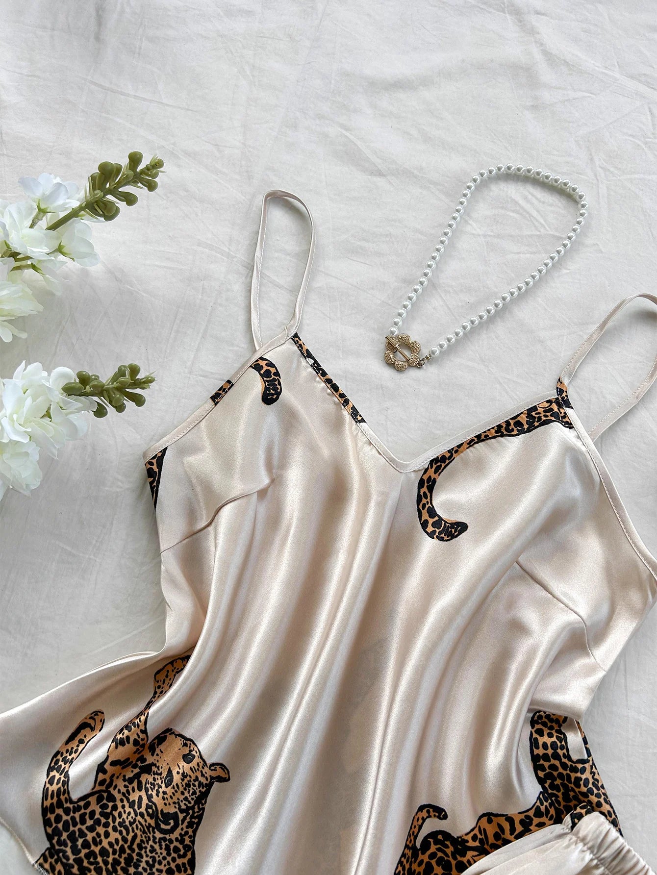 Comfortable Fashionable 2pcs V Neck Leopard Print Suspender Long Pants Pajama Set