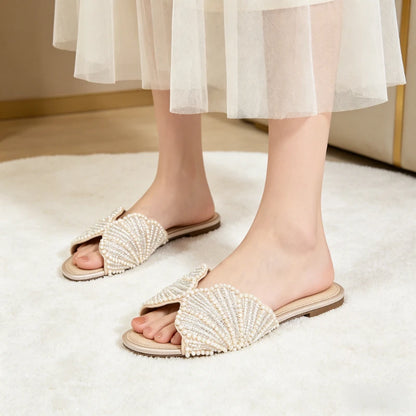 Luxury Faux Pearl Detail Women Slippers Novelty Shiny Appliques Design Flat Sandals for Ladies Summer Comfortable Women's Shoes