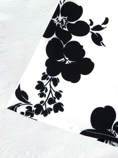 Four Seasons vacation style Black And White Floral Design half skirt
