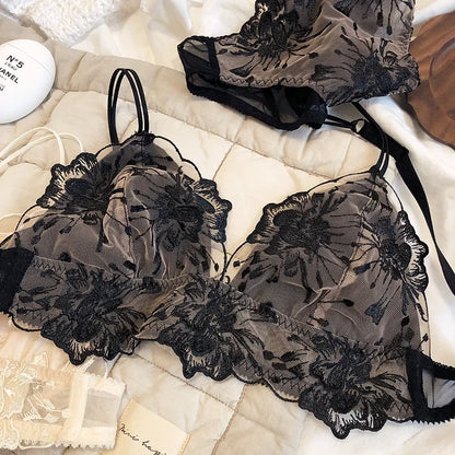 Embroidered lace sexy bralette no steel ring triangle cup big breasts ultra-thin underwear set breathable bra lingerie sets