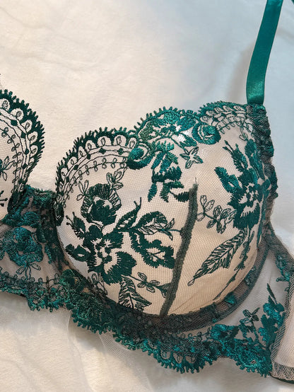 Sexy Women's Lingerie Floral Embroidered Bra Set Spicy Lingerie 3 Pieces Mesh Underwear Ultrathin French Intimate Lingerie Set
