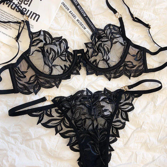 Lace lingerie mesh sexy ultra-thin embroidery bras soft steel ring large breasts show small underwear set of ladies bra panty su