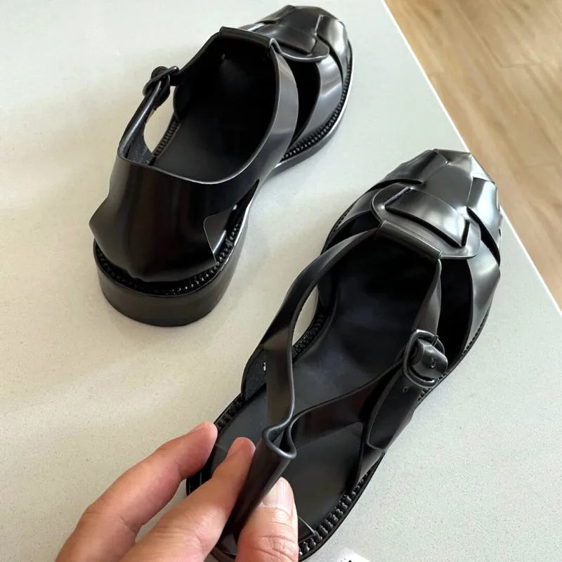 Fashion Woven Hollow Round Toe Roman Women Sandals Belt Buckle Back Strap Slide Sandals Summer Luxury Designer Non-slip Slippers