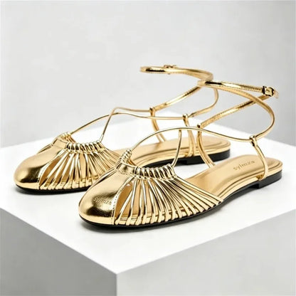 Fashion Woven Ankle Strap Flat Sandals Women Summer Light Comfortable Beach Shoes Hollow Out Design Gladiator Sandals for Girls
